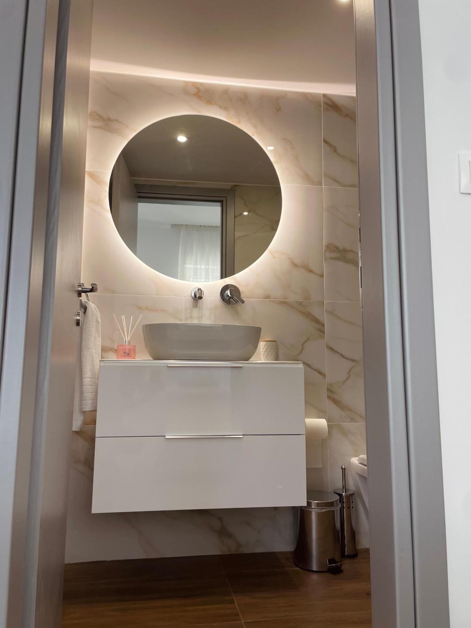 Kyma Luxury Suite Kiáton Exterior foto